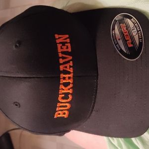 Buckhaven large/xl flexfit nwt black hat